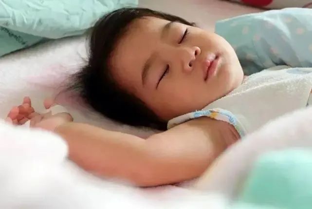 五个月婴儿睡眠倒退期，如何应对与理解